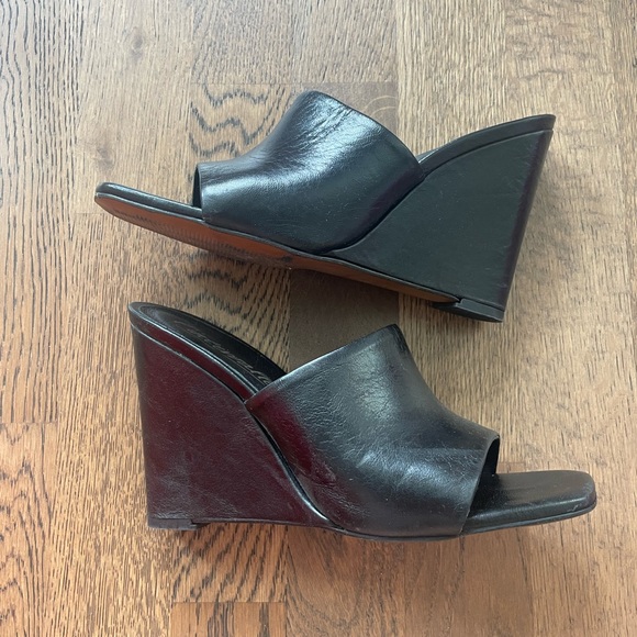 L’intervalle Genuine Black Leather Wedges - Picture 8 of 10